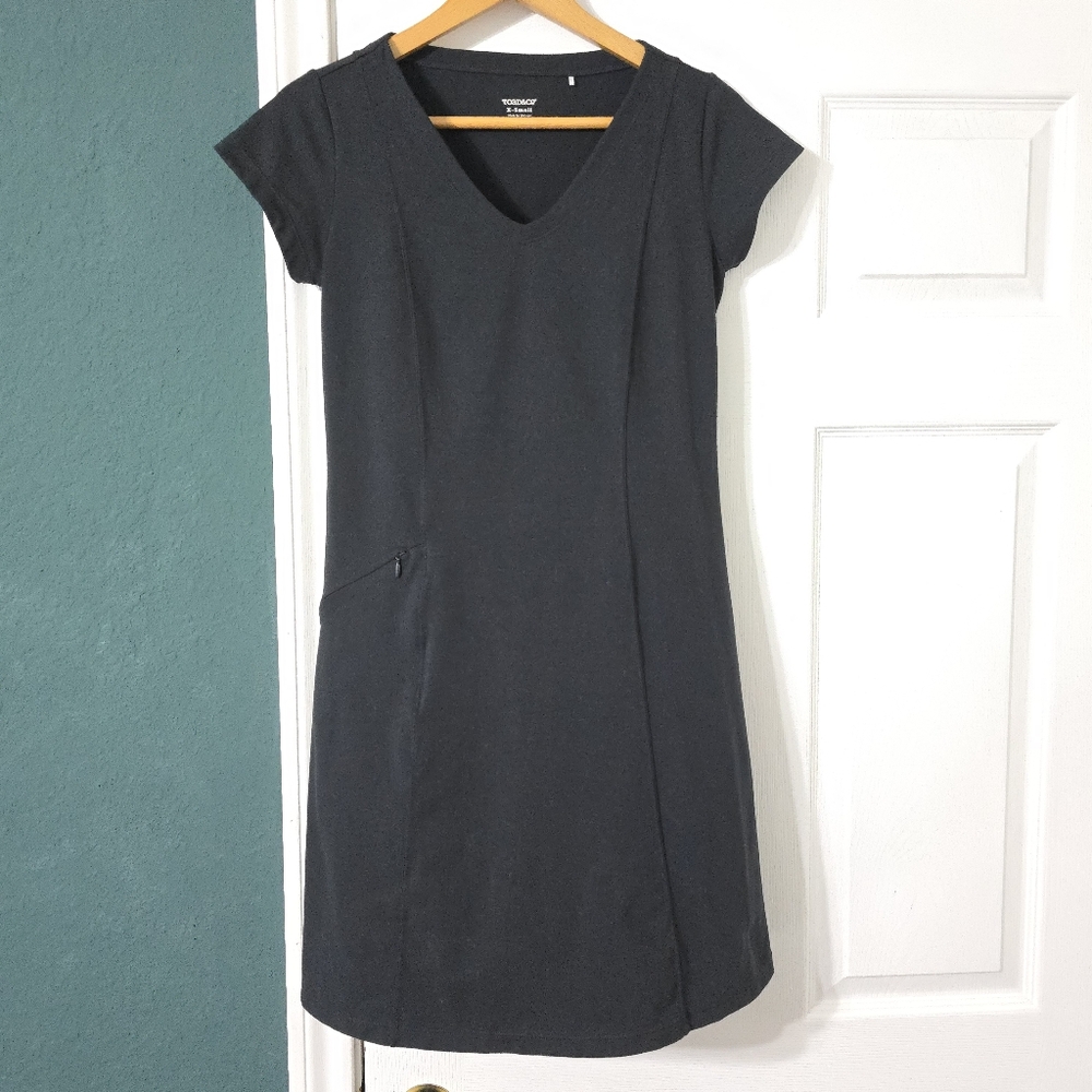 Toad&Co Tech Tomboy Dress Black Cap Sleeve V-Neck Athletic Active Mini XS LBD